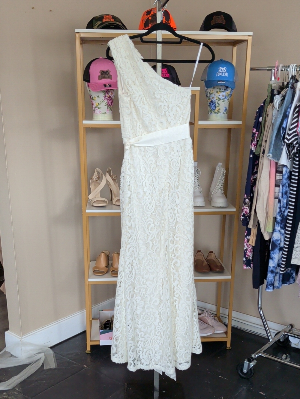 Betsy & Adam Cream One-Shoulder Lace Gown